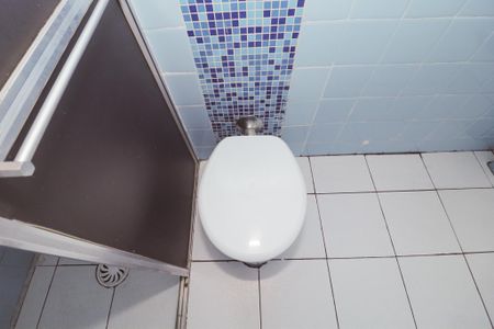 Apartamento à venda com 58m², 2 quartos e 1 vaga Apartamento à venda com 58m², 2 quartos e 1 vagaBanheiro