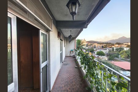 Varanda Quartos de casa para alugar com 3 quartos, 380m² em Tanque, Rio de Janeiro