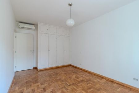 Apartamento à venda com 107m², 2 quartos e 1 vaga