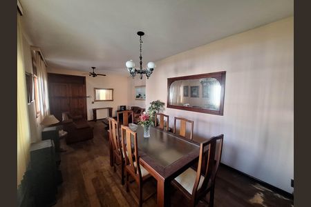 Sala de casa à venda com 3 quartos, 279m² em Piratininga, Niterói