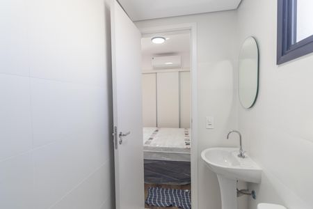 Banheiro de apartamento para alugar com 1 quarto, 26m² em Tucuruvi, São Paulo