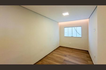 Quarto 1 de casa para alugar com 2 quartos, 70m² em Vera Cruz, Belo Horizonte