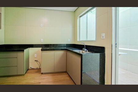 Cozinha e Área de Serviço de casa para alugar com 2 quartos, 70m² em Vera Cruz, Belo Horizonte