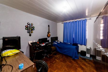 Quarto 2 de casa à venda com 3 quartos, 360m² em Boa Vista, Belo Horizonte