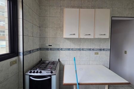 Cozinha de apartamento para alugar com 1 quarto, 44m² em Vila Tupi, Praia Grande