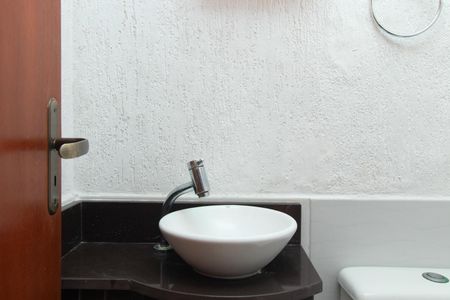 Lavabo de casa para alugar com 2 quartos, 128m² em Guarujá, Porto Alegre