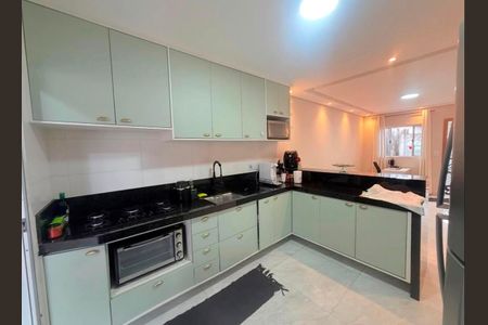 Casa para alugar com 125m², 2 quartos e 2 vagas Casa para alugar com 125m², 2 quartos e 2 vagasCozinha