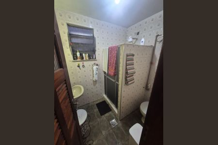 Banheiro de casa à venda com 3 quartos, 240m² em Brás de Pina, Rio de Janeiro