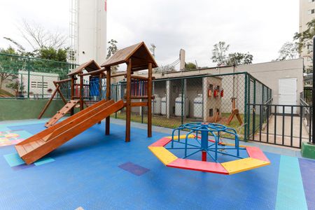 Apartamento para alugar com 42m², 2 quartos e sem vaga Apartamento para alugar com 42m², 2 quartos e sem vagaÁrea comum - Playground