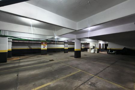 Garagem de apartamento para alugar com 2 quartos, 79m² em Nova Mirim, Praia Grande