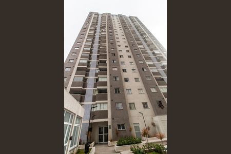 Fachada do bloco de apartamento para alugar com 2 quartos, 38m² em Vila Sul Americana, Carapicuíba