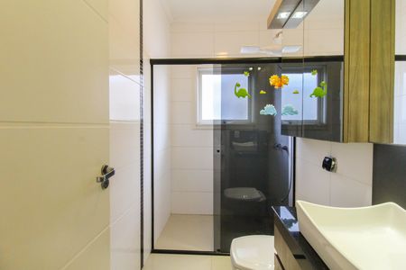 Banheiro de casa de condomínio para alugar com 3 quartos, 200m² em Igara, Canoas