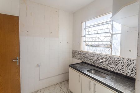 Cozinha de apartamento à venda com 3 quartos, 60m² em Sagrada Família, Belo Horizonte