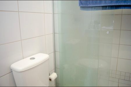 Banheiro da Suíte de apartamento para alugar com 2 quartos, 62m² em Setor Negrão de Lima, Goiânia