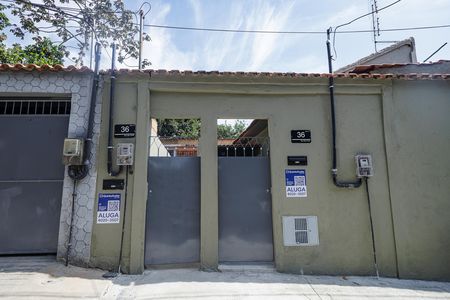 1 Placa intalada no dia 04.08.2026 código EHPI-341 de casa para alugar com 1 quarto, 35m² em Campo Grande, Rio de Janeiro