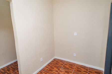 Casa para alugar com 35m², 1 quarto e sem vaga Casa para alugar com 35m², 1 quarto e sem vagaSala