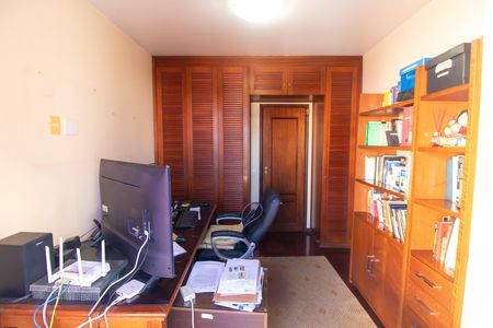 Quarto 1 de apartamento para alugar com 4 quartos, 500m² em Ingá, Niterói