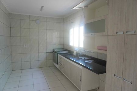 Cozinha de casa para alugar com 2 quartos, 156m² em Jardim Sao Luis, Barueri