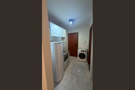 Cozinha de apartamento para alugar com 1 quarto, 32m² em Santa Ifigênia, São Paulo