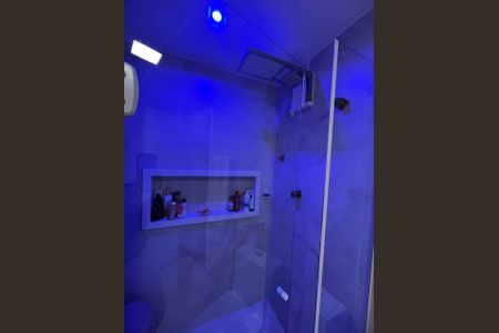 Banheiro de apartamento para alugar com 3 quartos, 125m² em Vitória, Salvador