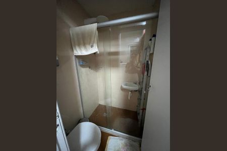 Banheiro de apartamento para alugar com 3 quartos, 125m² em Vitória, Salvador