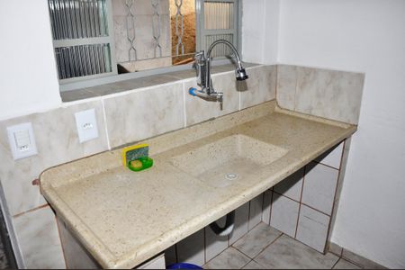 Detalhe - Cozinha de casa para alugar com 1 quarto, 22m² em Vila Bancaria Munhoz, São Paulo