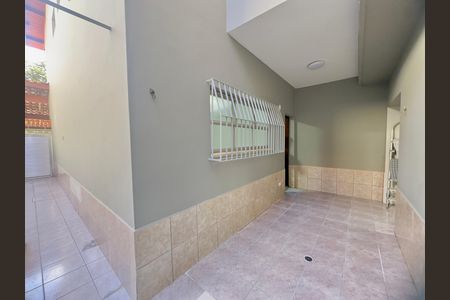 Quintal de casa à venda com 4 quartos, 113m² em Vila Augusta, Guarulhos