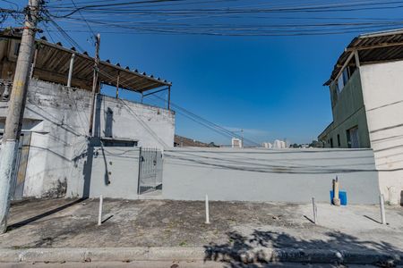 Fachada de casa para alugar com 1 quarto, 60m² em Jardim Maria Estela, São Paulo