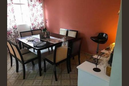 Casa à venda com 4 quartos, 202m² em Cidade Domitila, São Paulo