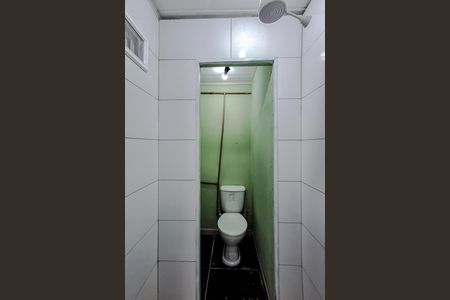 Banheiro de kitnet/studio para alugar com 1 quarto, 18m² em Cambuci, São Paulo