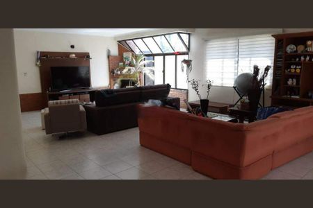 Casa à venda com 4 quartos, 343m² em Nova Petrópolis, São Bernardo do Campo