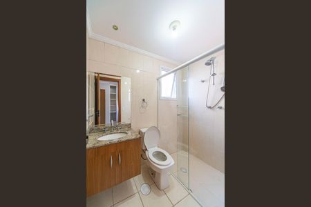 Banheiro do Quarto 2 de apartamento para alugar com 3 quartos, 130m² em Centro, Santo André