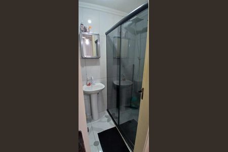 Banheiro de apartamento para alugar com 3 quartos, 62m² em Pestana, Osasco
