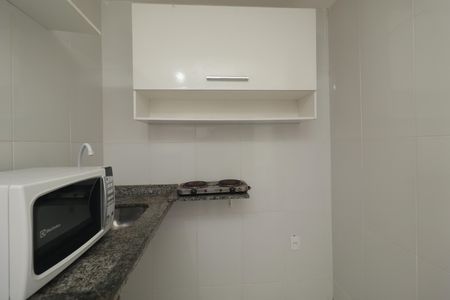 Cozinha de kitnet/studio para alugar com 1 quarto, 28m² em Bosque da Saúde, São Paulo
