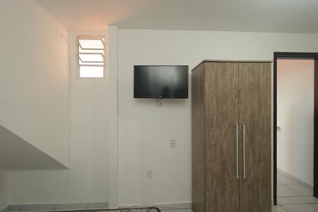 Quarto de kitnet/studio para alugar com 1 quarto, 28m² em Bosque da Saúde, São Paulo