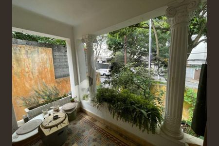 Casa à venda com 3 quartos, 200m² em Vila Romana, São Paulo