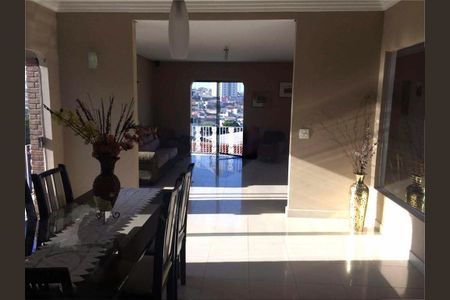 Casa à venda com 2 quartos, 319m² em Vila Basileia, São Paulo
