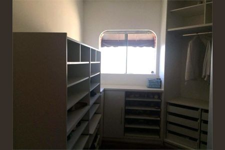 Casa à venda com 2 quartos, 319m² em Vila Basileia, São Paulo