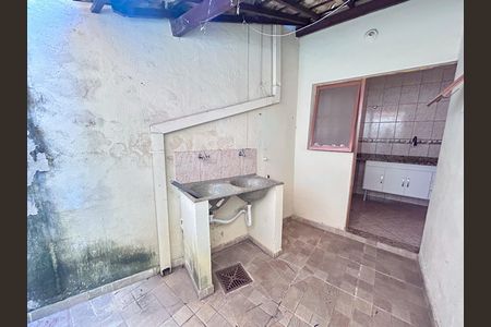 Casa para alugar com 2 quartos, 80m² em Planalto, Belo Horizonte