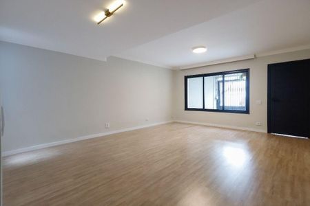 Casa à venda com 120m², 3 quartos e 2 vagas