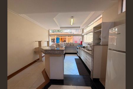 Casa à venda com 5 quartos, 300m² em Vila Augusta, Guarulhos
