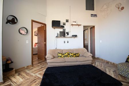 Apartamento para alugar com baixa de preço em Q 26