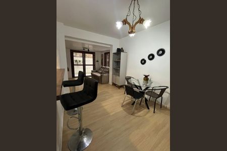 Sala de apartamento para alugar com 2 quartos, 56m² em Menino Deus, Porto Alegre
