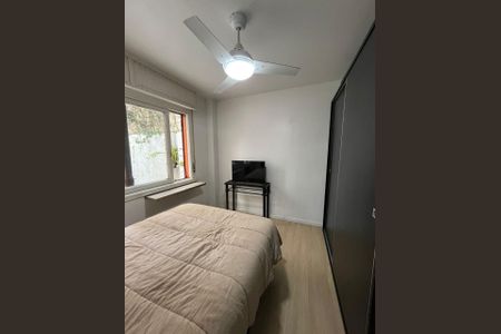 Quarto de apartamento para alugar com 2 quartos, 56m² em Menino Deus, Porto Alegre