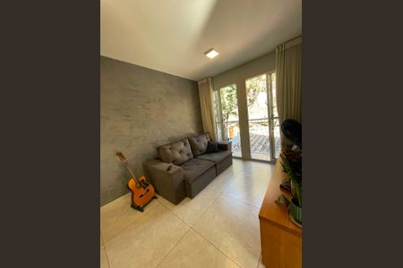 Sala de apartamento à venda com 2 quartos, 50m² em João Pinheiro, Belo Horizonte