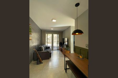 Sala de apartamento à venda com 2 quartos, 50m² em João Pinheiro, Belo Horizonte
