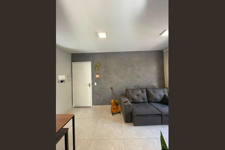 Sala de apartamento à venda com 2 quartos, 50m² em João Pinheiro, Belo Horizonte
