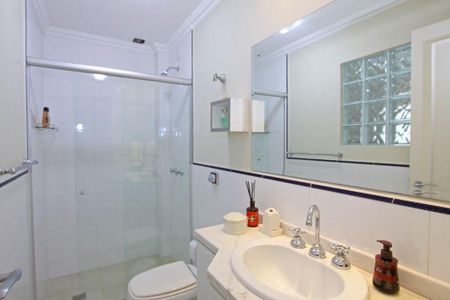 Casa à venda com 4 quartos, 976m² em Vila Jardim, Porto Alegre