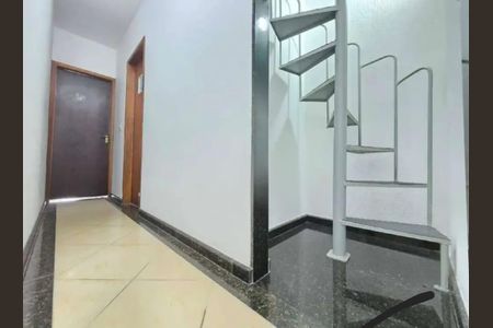 Casa à venda com 3 quartos, 220m² em Vila Aricanduva, São Paulo