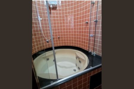 Casa à venda com 3 quartos, 220m² em Vila Aricanduva, São Paulo
